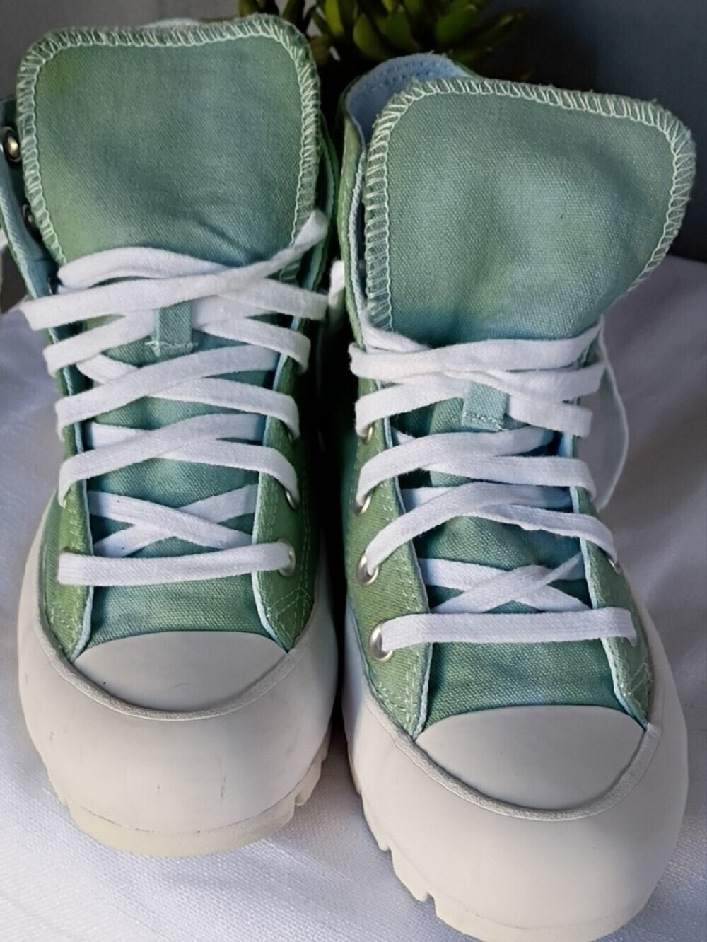 Converse Women's Chuck Taylor High Top Sneakers in Mint Green & Blue Size 7 - Picture 13 of 15
